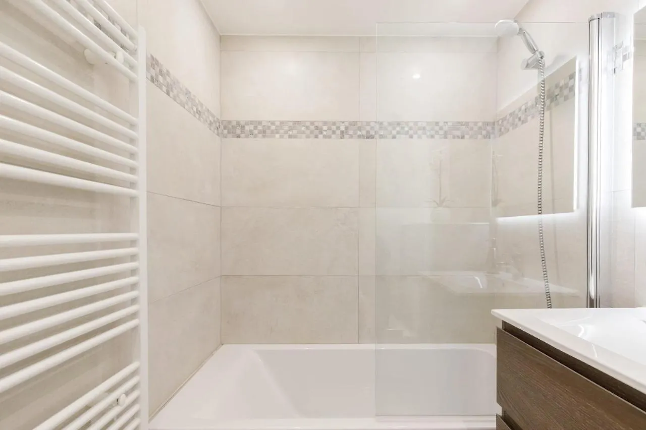 On La Croisette Deluxe 2 Bedrooms 2 Baths Cannes Apartment